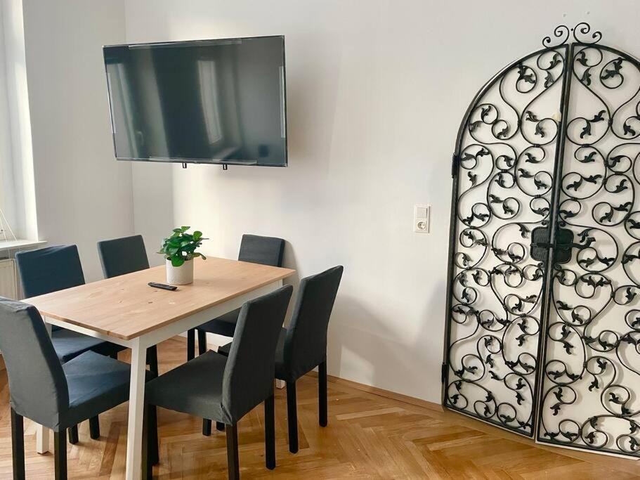 110m2 Stylish 4 Bedroom Apartament